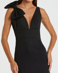 Petite Black Sleeveless V Neck Bow Detail Mermaid Gown